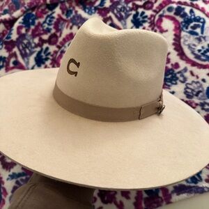 Charlie 1 horse felt hat